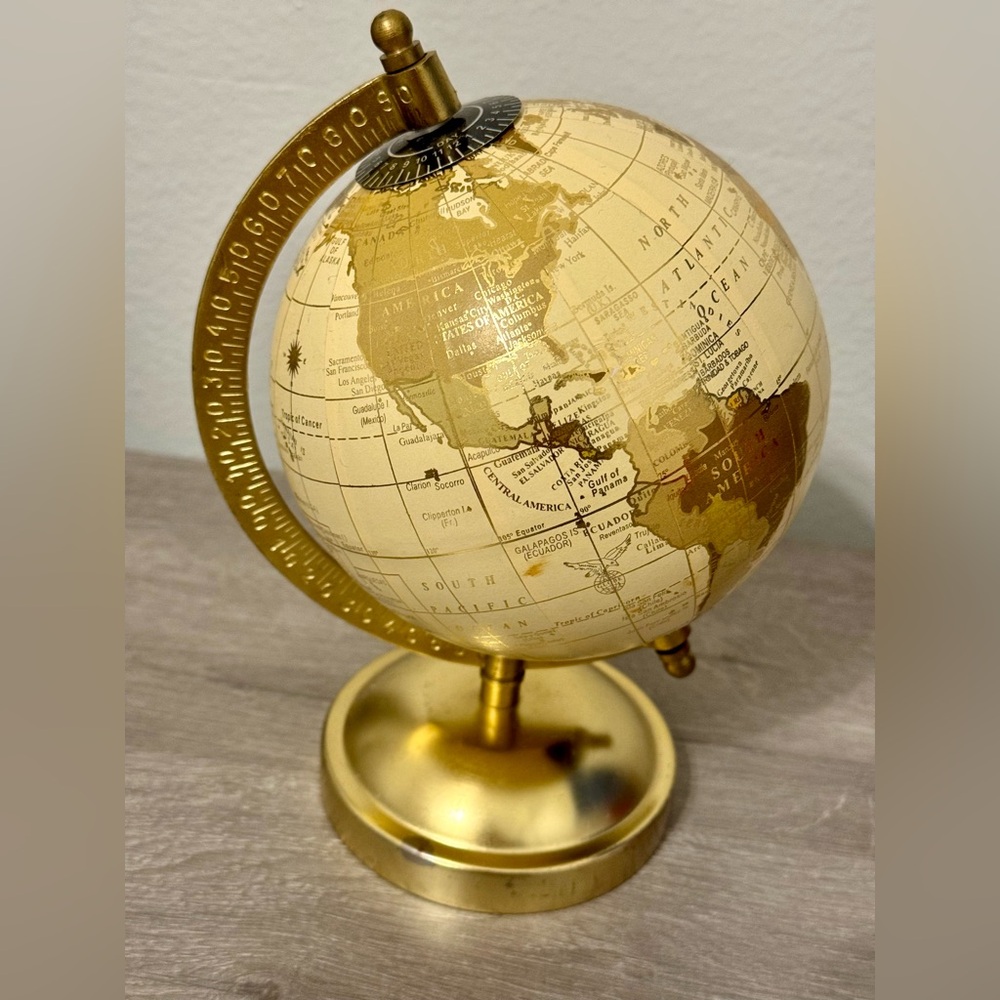 A globe that adds more fun to learning. Useful as a teaching aid, but can also